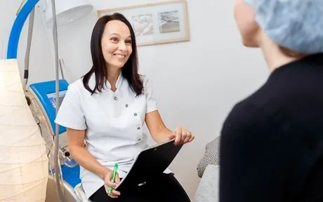 Behandlingsrum hos Amarin Microneedling Studio i Stockholm
