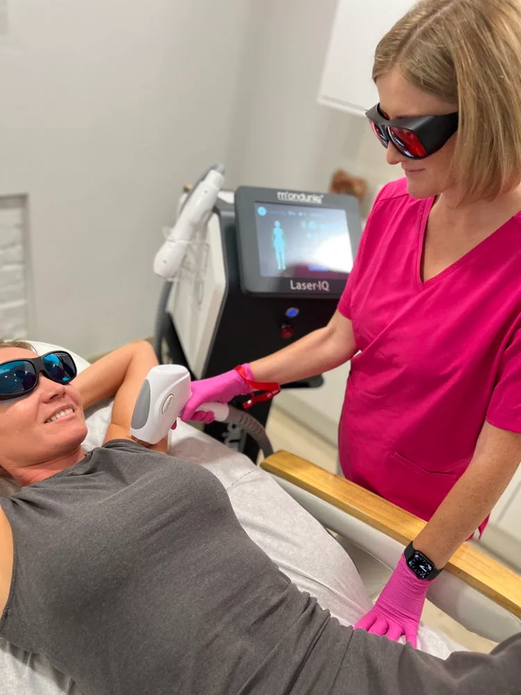 Laserhårborttagning i armhålan hos Care & Beauty Göteborg