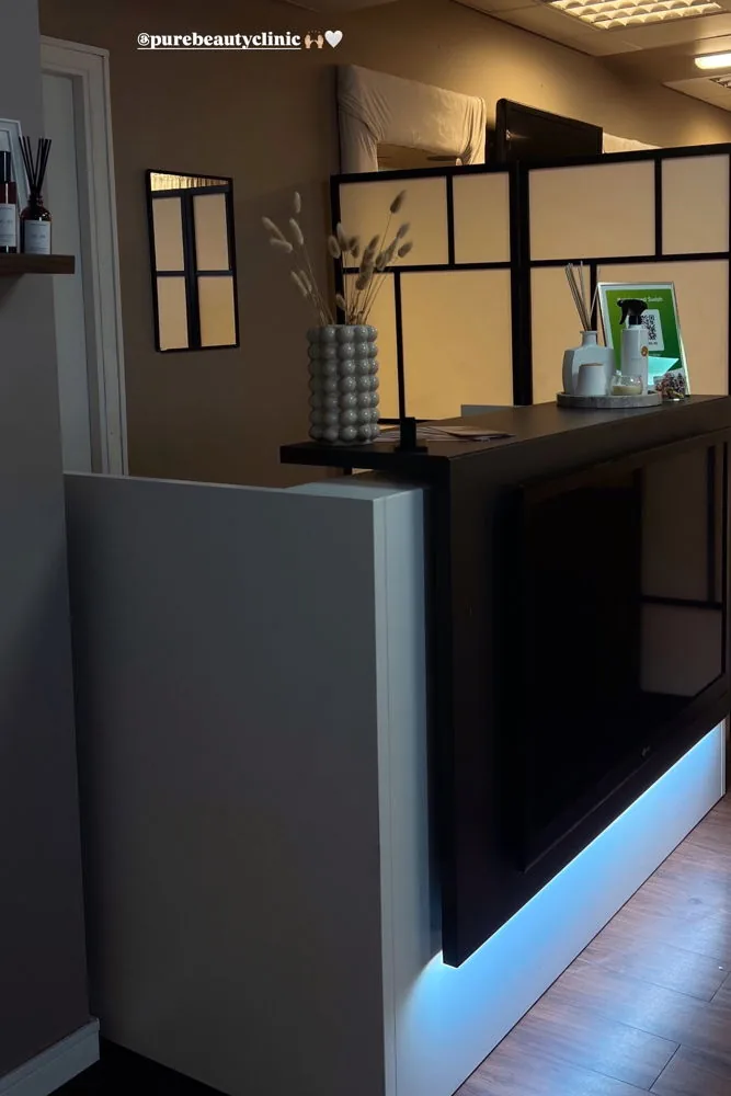 Receptionen hos Purebeauty Clinic på Celsiusgatan i Malmö