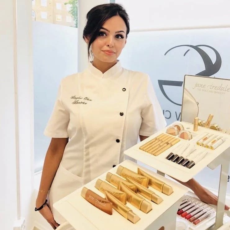 Hudterapeut Beatrice på Skinglow Clinic i Malmö