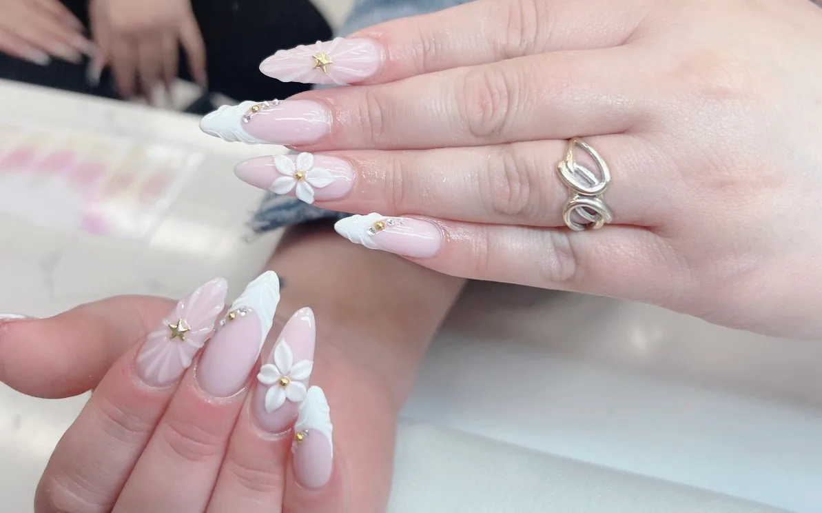 Tina Nails & Beauty på Slöjdgatan i Stockholm